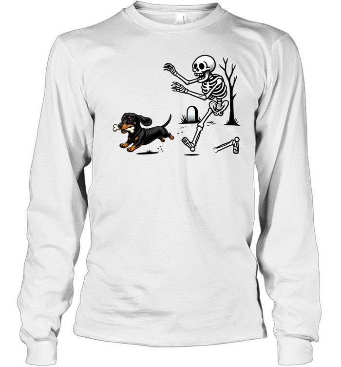 Dachshund Stealing Bone From Skeleton Cute Halloween Long Sleeved T-shirt