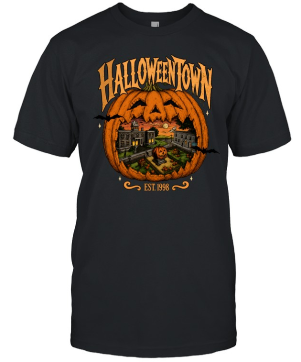 Halloweentown Est 1998 Giant Pumpkin Town Square Portal  Classic Men's T-shirt