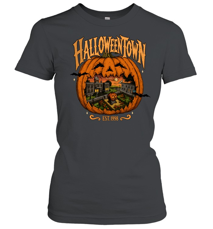 Halloweentown Est 1998 Giant Pumpkin Town Square Portal Classic Women's T-shirt