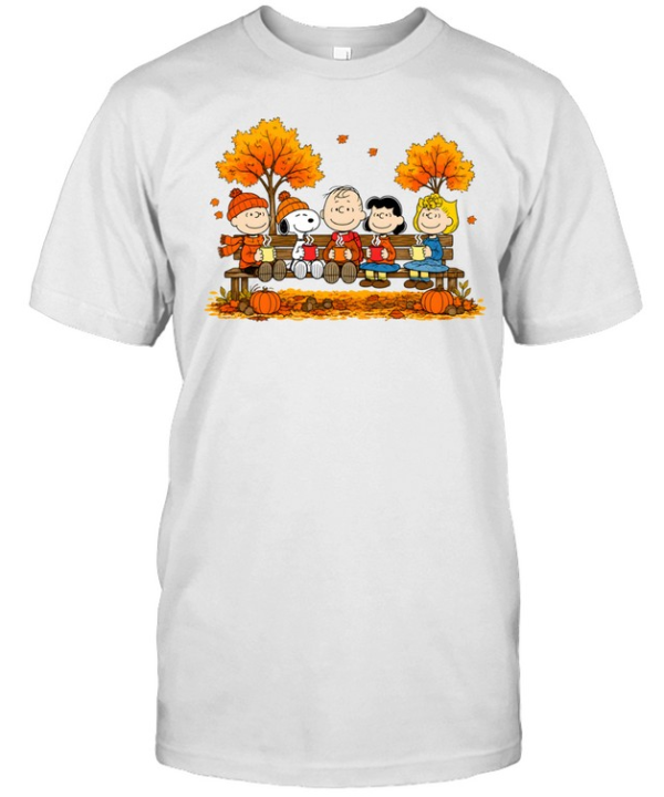 Peanuts Snoopy Autumn Fall Sitting On Bench Drinking Coffee  Classic Men's T-shirt