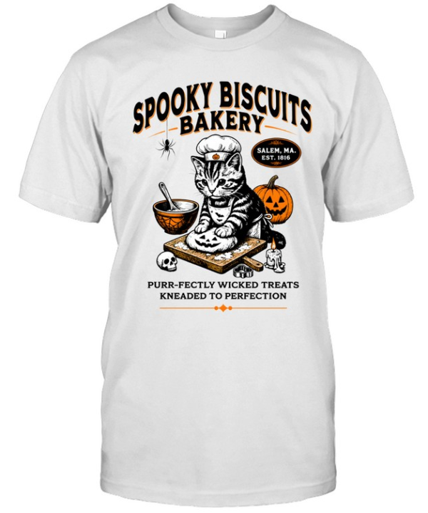 Spooky Biscuits Bakery Cat Kneading Dough Halloween  Classic Men's T-shirt