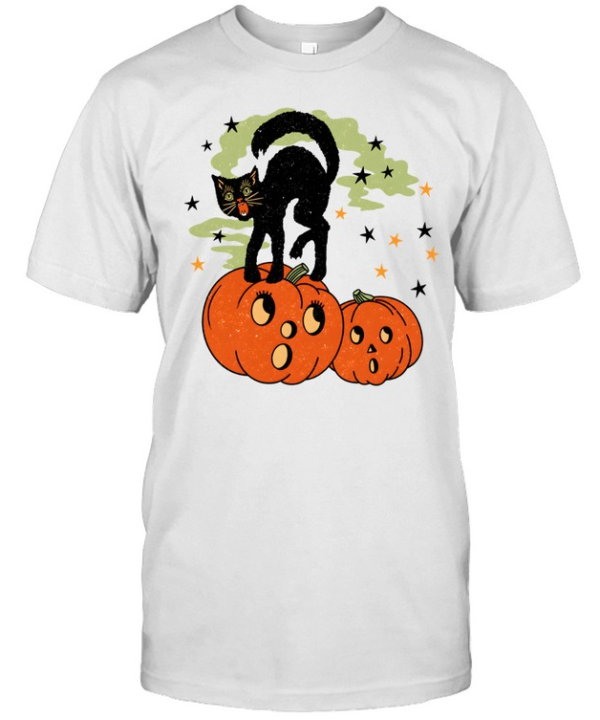 Vintage Retro Halloween Black Cat Hissing On Pumpkins  Classic Men's T-shirt
