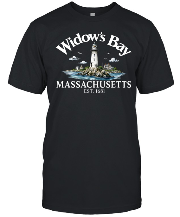 Widows Bay Massachusetts Est 1681 Vintage Coastal Lighthouse Classic Men's T-shirt