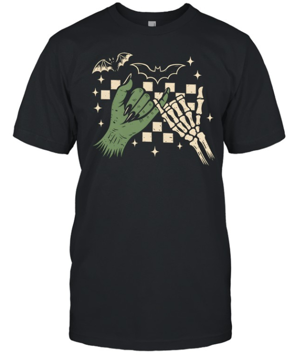 Witch Hand And Skeleton Hand Pinky Promise Checkered  Classic Men's T-shirt