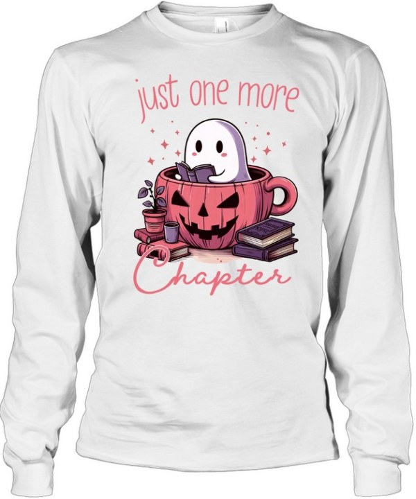 Just One More Chapter Ghost In Pumpkin Mug Halloween T- Long Sleeved T-shirt